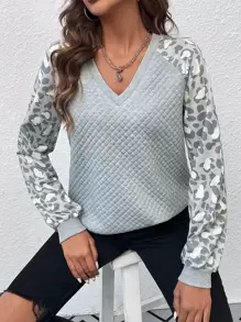 SHEIN LUNE Allover Print Raglan Sleeve Sweatshirt - Grey - View 5