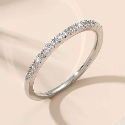 方晶锆石装饰戒指