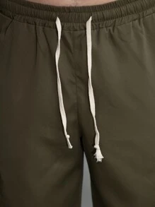 Manfinity 男士翻蓋口袋拉鍊下擺腰部抽繩長褲 - 軍綠色 - 查看 6