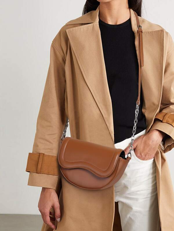 Asymmetric Flap Saddle Bag
