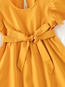 小女童貝殼邊蝴蝶袖繫腰帶洋裝 - 芥末黃 - 查看 5