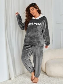 大碼字母刺繡3D耳朵設計連帽絨布睡衣套裝