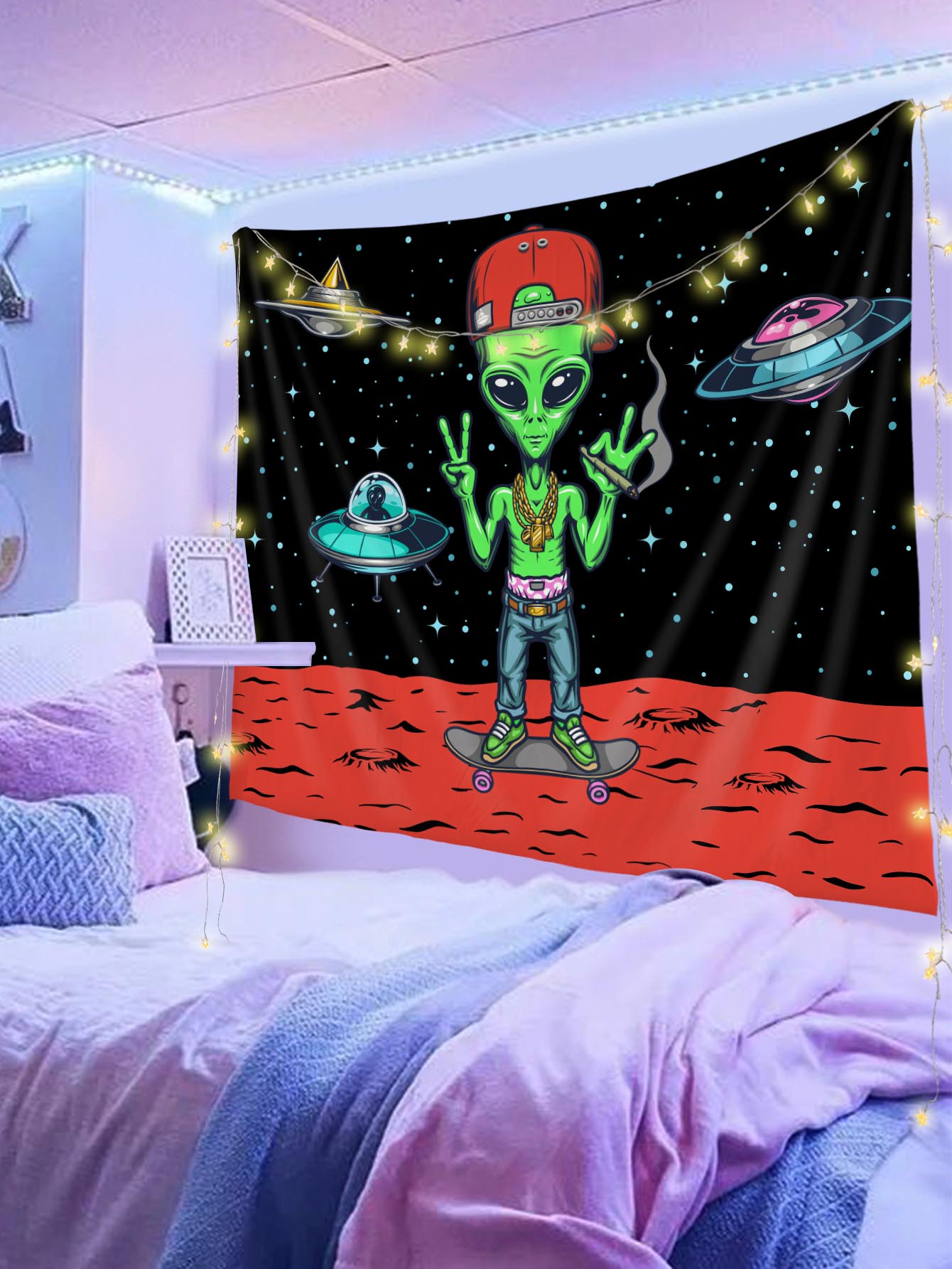 1pc Alien Pattern Tapestry, Cartoon Planet & Spaceship Print Hanging Blanket For Home Decoration, Flag For Room, Room Decor, Tapestry, Wall Decor, Wall Art, Room Stuffs, Flags For Room, Tapestry Wall Tapestry - Multicolor - View 1