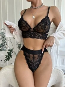 Floral Lace Underwire Lingerie Set - Black - View 3