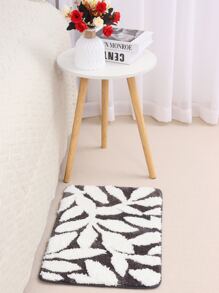 Leaf Pattern Rug - Multicolor - View 2