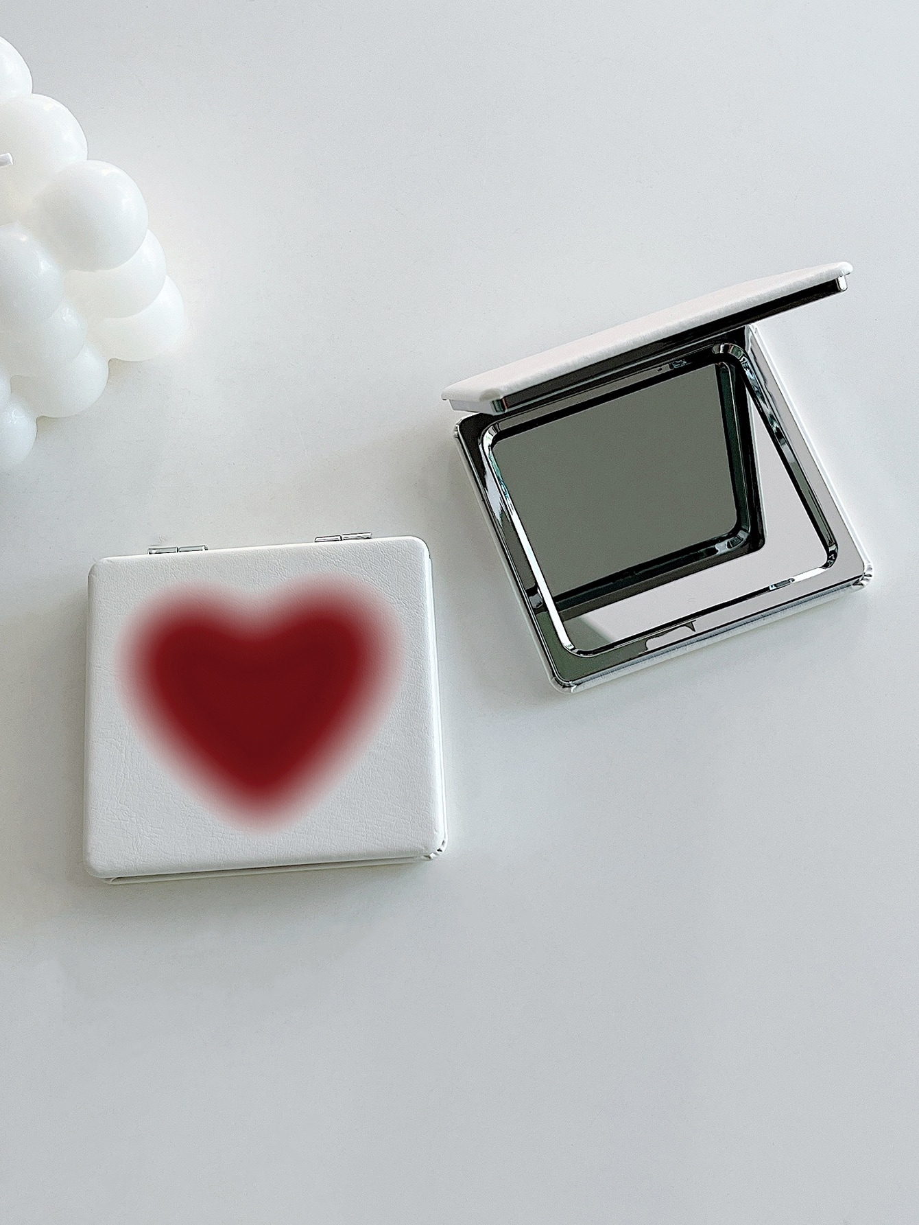 SHEIN X Yiwd Espejo De Maquillaje Con Patr n De Coraz n Shein x yiwd espejo de maquillaje con patr n de coraz n