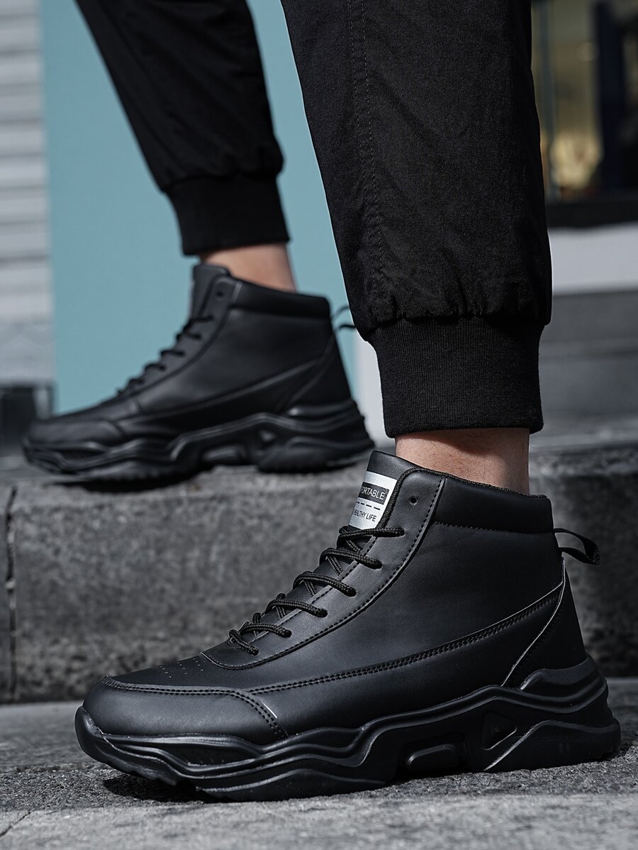 Men Lace-up Front Letter Patch Decor Chunky Sneakers - Black - View 1