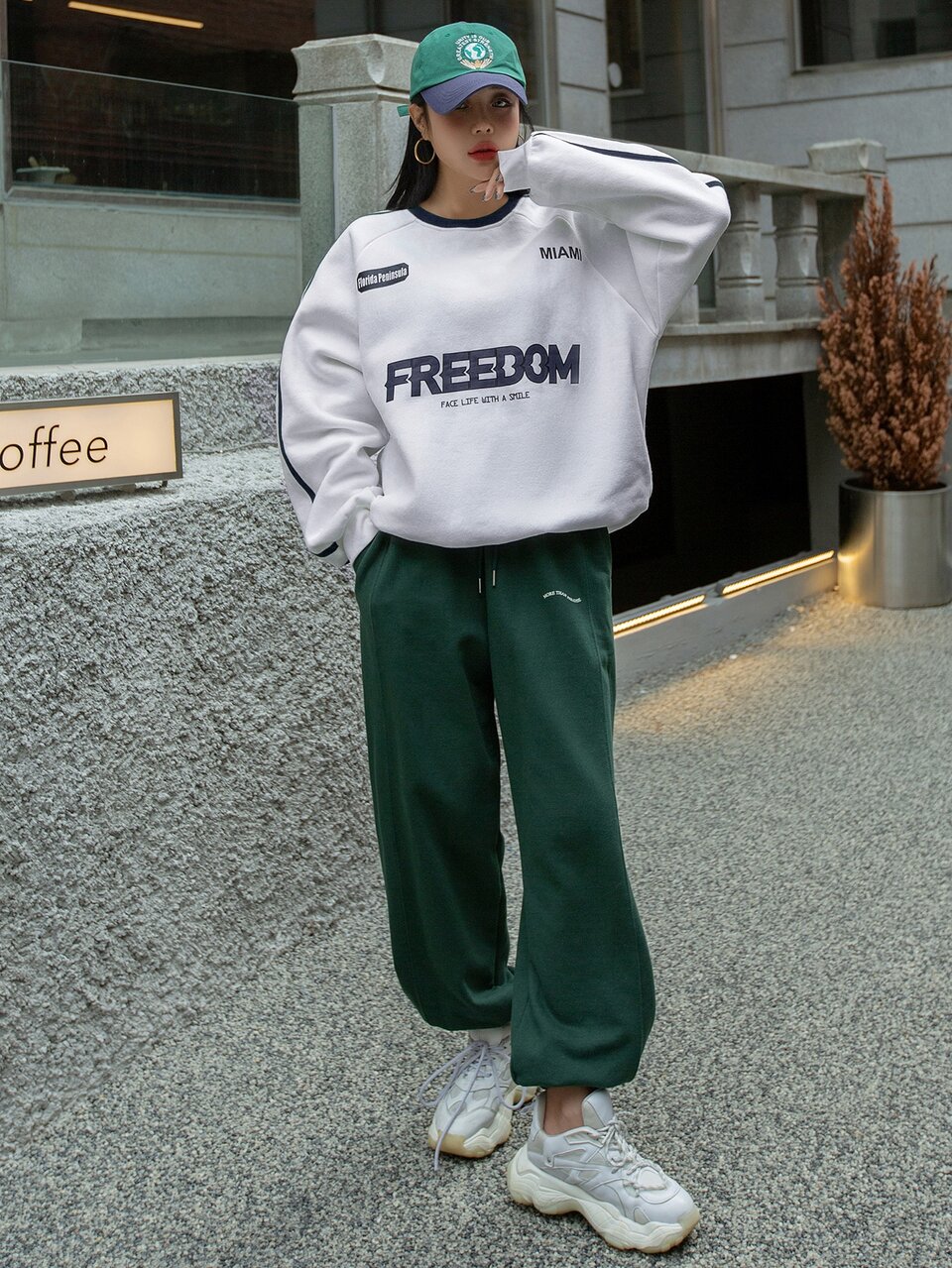Slogan Graphic Raglan Sleeve Tape Panel Thermal Lined Sweatshirt