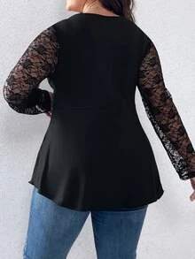 Plus Contrast Lace Twist Front Hanky Hem Top - Black - View 2