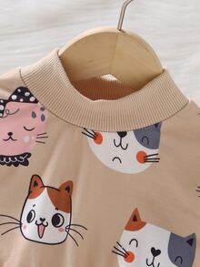 小女童貓和字母圖案洋裝