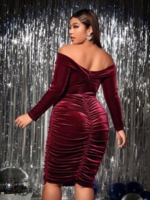 SHEIN Belle Vestido de terciopelo color rojo burdeos con hombros descubiertos y drapeado - Burdeos - Ver 2