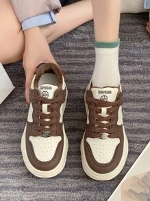 Two Tone Letter Graphic Lace-up Front Skate Shoes - Khaki - View 3