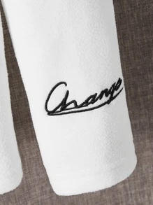 Manfinity VCAY 男士高领长袖刺绣字母休闲简约T恤，秋冬款 - 白色 - 查看 3