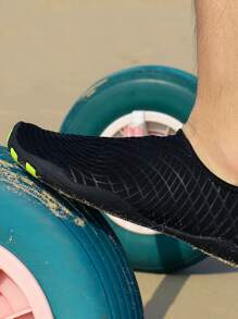 Men Plaid Pattern Creek Shoes - Black - View 4