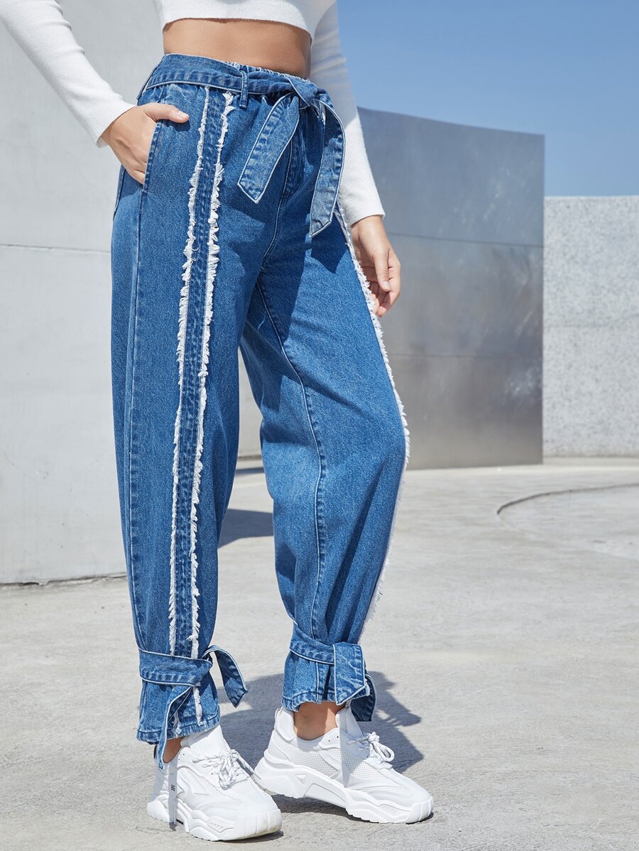 SHEINBlues High Waist Raw Trim Ruffle Hem Belted Jeans - Medium Wash - View 1
