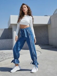 SHEINBlues High Waist Raw Trim Ruffle Hem Belted Jeans - Medium Wash - View 6