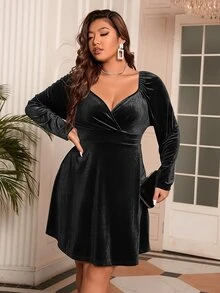 Celure Plus Sweetheart Neck Velvet Dress - Black - View 4