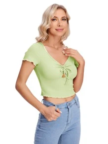 SHEIN Qutie لباس علوي بفتحة محبوك ومضلع بربطة امامية ومقلم نمط الخس