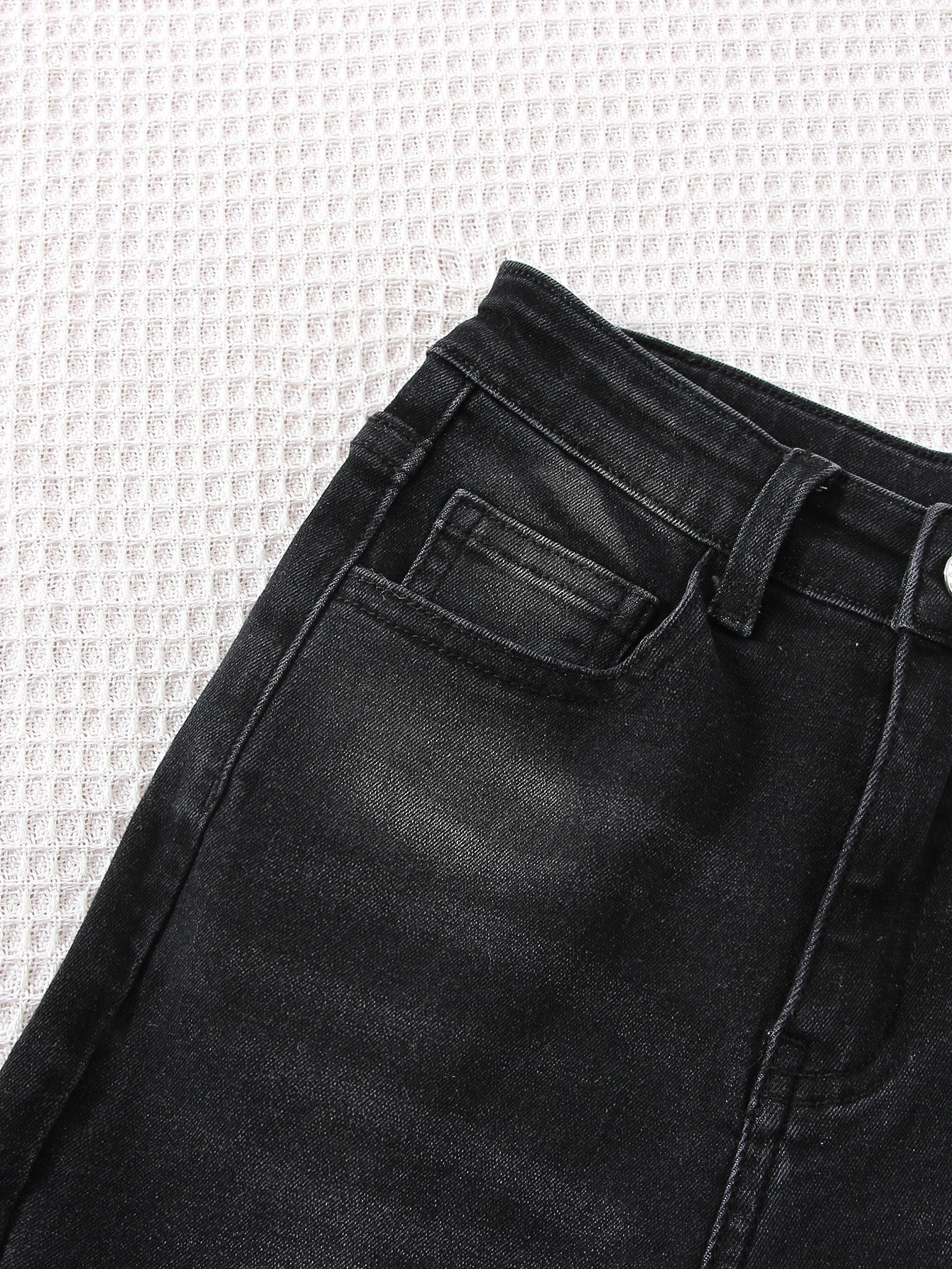 جينز بساق مستقيم باهت اللون ولد طفل