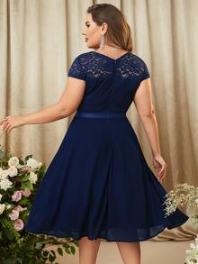 MIUSOL Vestido fiesta ribete con fruncido en contraste con encaje floral - Azul Marino - Ver 2