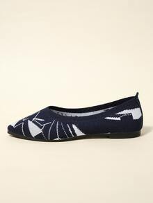Geometric Pattern Point Toe Ballet Flats - Blue and White - View 3