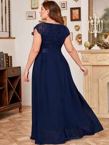 MIUSOL Plus V-Neck Floral Lace Cap Sleeve Chiffon Formal Party Dress, Elegant Bridesmaid Dress - Navy Blue - View 2