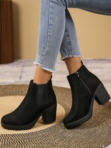 Botas Chelsea negras elegantes de un solo color con cremallera lateral, tacón grueso y, para combinar con ropa de otoño, se pueden usar con pantalones