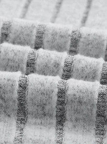 SHEIN ICON 頹廢搖滾前開叉木耳邊短款T恤 - 淺灰色 - 查看 3