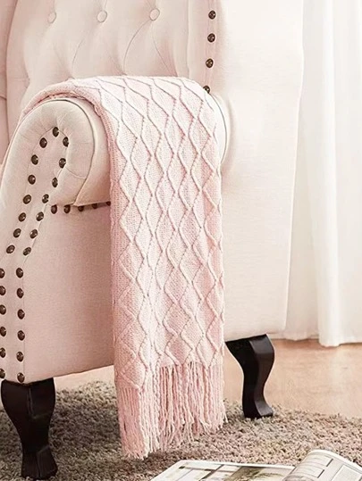 1pc Nordic Style Minimalist Knitted Blanket, Argyle Pattern, Multipurpose Soft And Comfortable Throw Blanket For Sofa, Bed, Indoor/Outdoor Use, Machine Washable, Home Decor, Holiday Gift