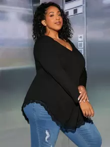 SHEIN CURVE+ Plus Lace Trim Curved Hem Tee - Black - View 1