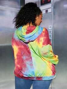 SHEIN CURVE+ Plus Size Tie Dye Letter Graphic Kangaroo Pocket Drop Shoulder Drawstring Sweatshirt - Multicolor - View 4