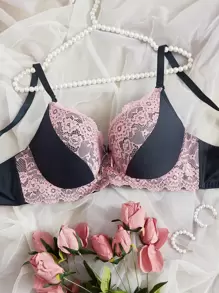 Plus Contrast Lace Underwire Bra - Multicolor - View 1