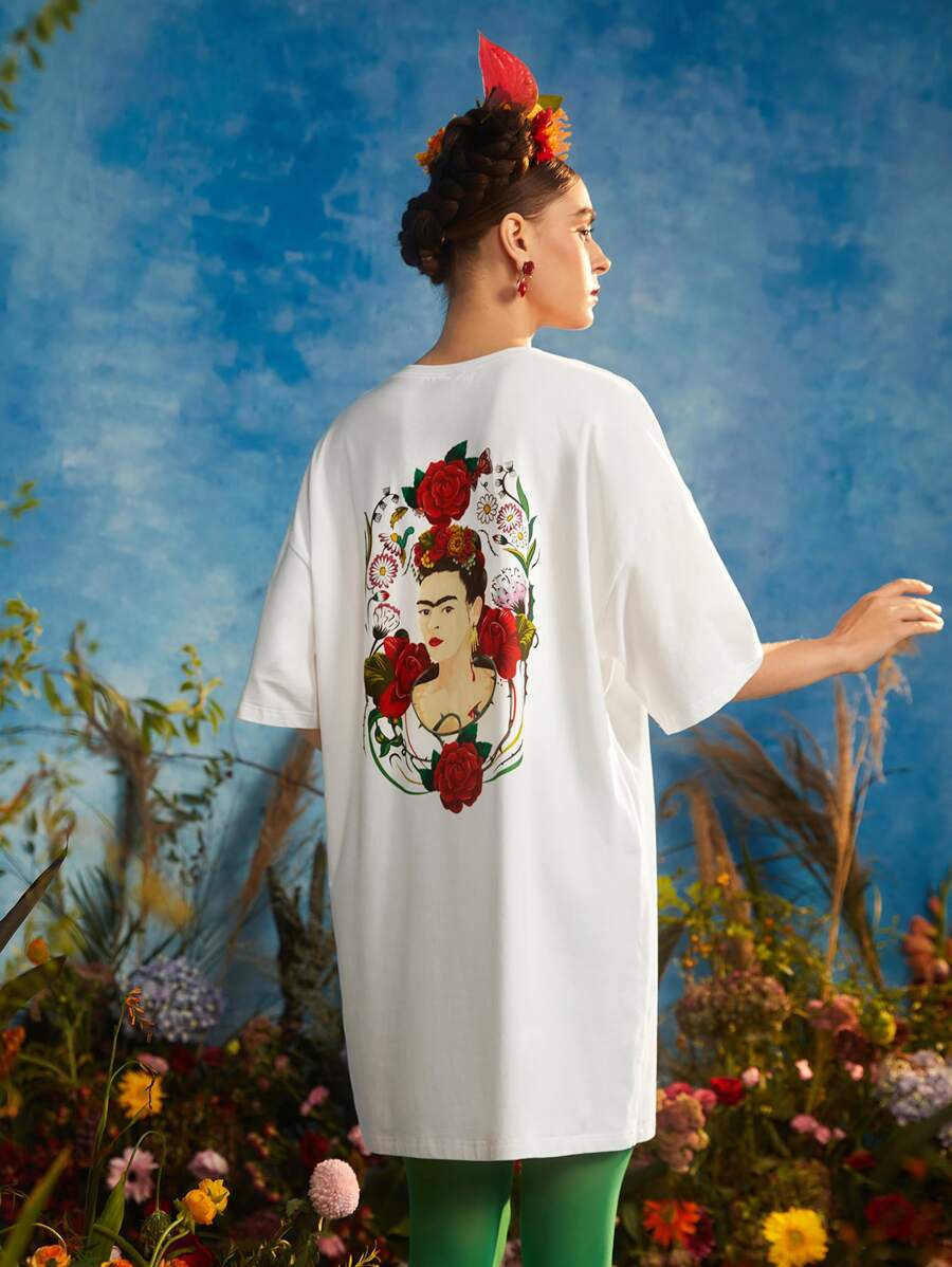 Frida Kahlo X SHEIN 人像和花卉圖案落肩T恤連衣裙 - 白色 - 查看 1