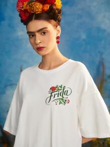 Frida Kahlo X SHEIN 人像和花卉圖案落肩T恤連衣裙 - 白色 - 查看 4