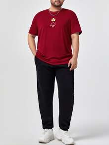 Manfinity 男士皇冠和撲克牌圖案T恤 - 酒紅色 - 查看 6