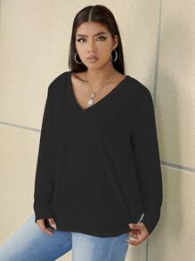 Calvaya Plus Curved Hem V-neck Tee