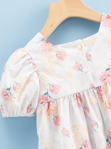Vestido bordado de flores dulces para niña pequeña Vestido lindo exquisito con cuello cuadrado para niña