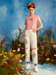 Leslie Samano Frida Kahlo X SHEIN X Designer 花卉和字母圖案T恤 - 珊瑚粉 - 查看 4