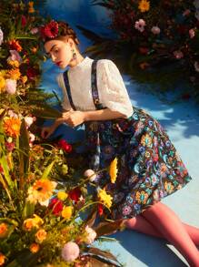 CW2 Frida Kahlo X SHEIN X Designer Lace Puff Sleeve Blouse & Floral Print Pleated Satin Pinafore Skirt - Multicolor - View 7