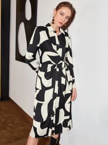 MOTF PREMIUM 粘膠纖維抽象印花側系帶連衣裙 - 黑與白 - 查看 4
