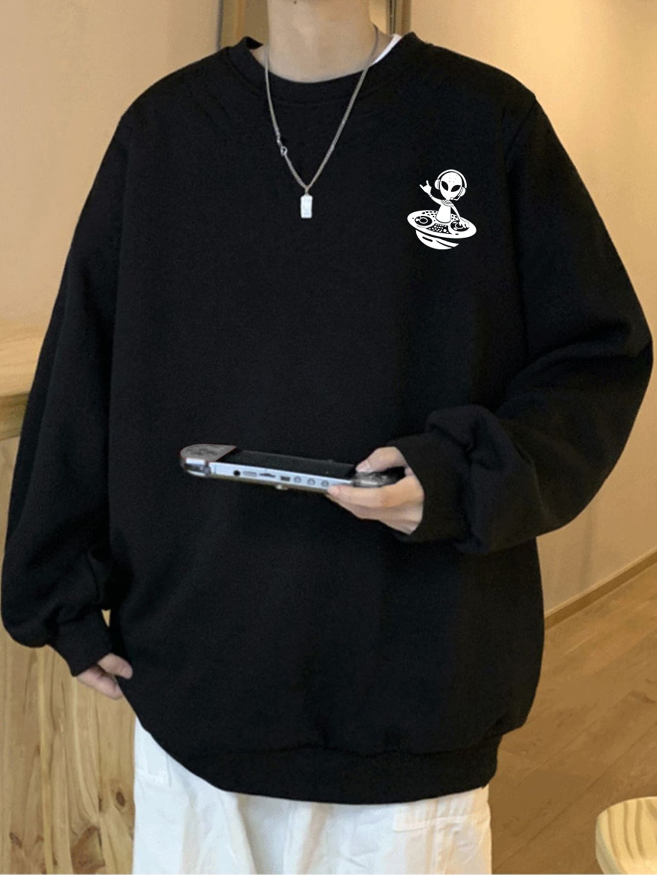 Manfinity Men's Casual Oversized Alien Printed Sweatshirt - Black - View 1