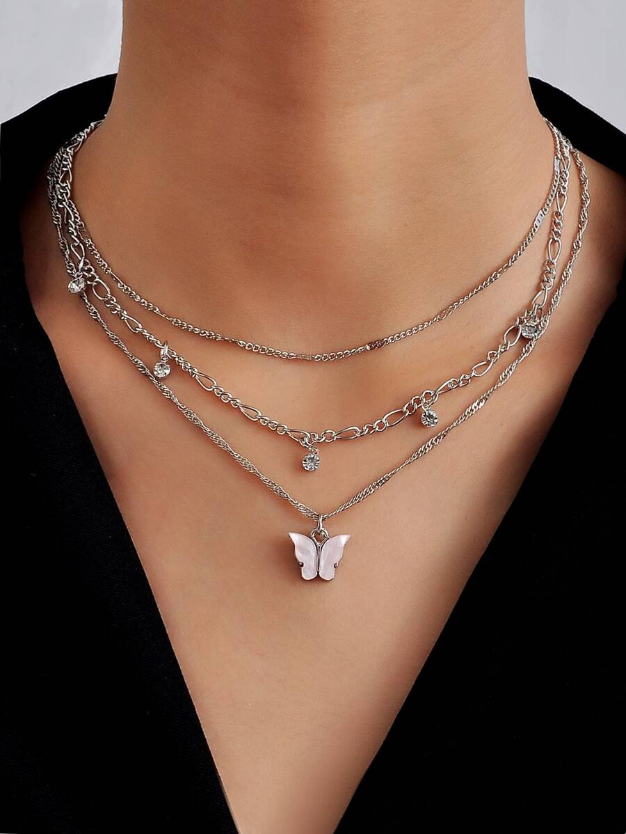 Collana a catena a strati con decorato farfalla