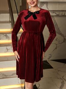 SHEIN Maternity Bow Front Velvet Dress - Burgundy - View 4