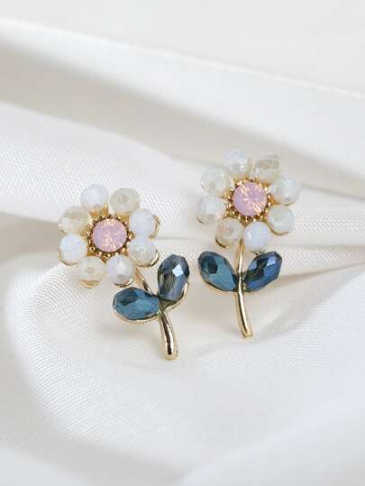 زوج أنيق من أقراط الزهور الزجاجية الرقيقة على شكل دوار الشمس، مناسبة للارتداء اليومي والعطلات