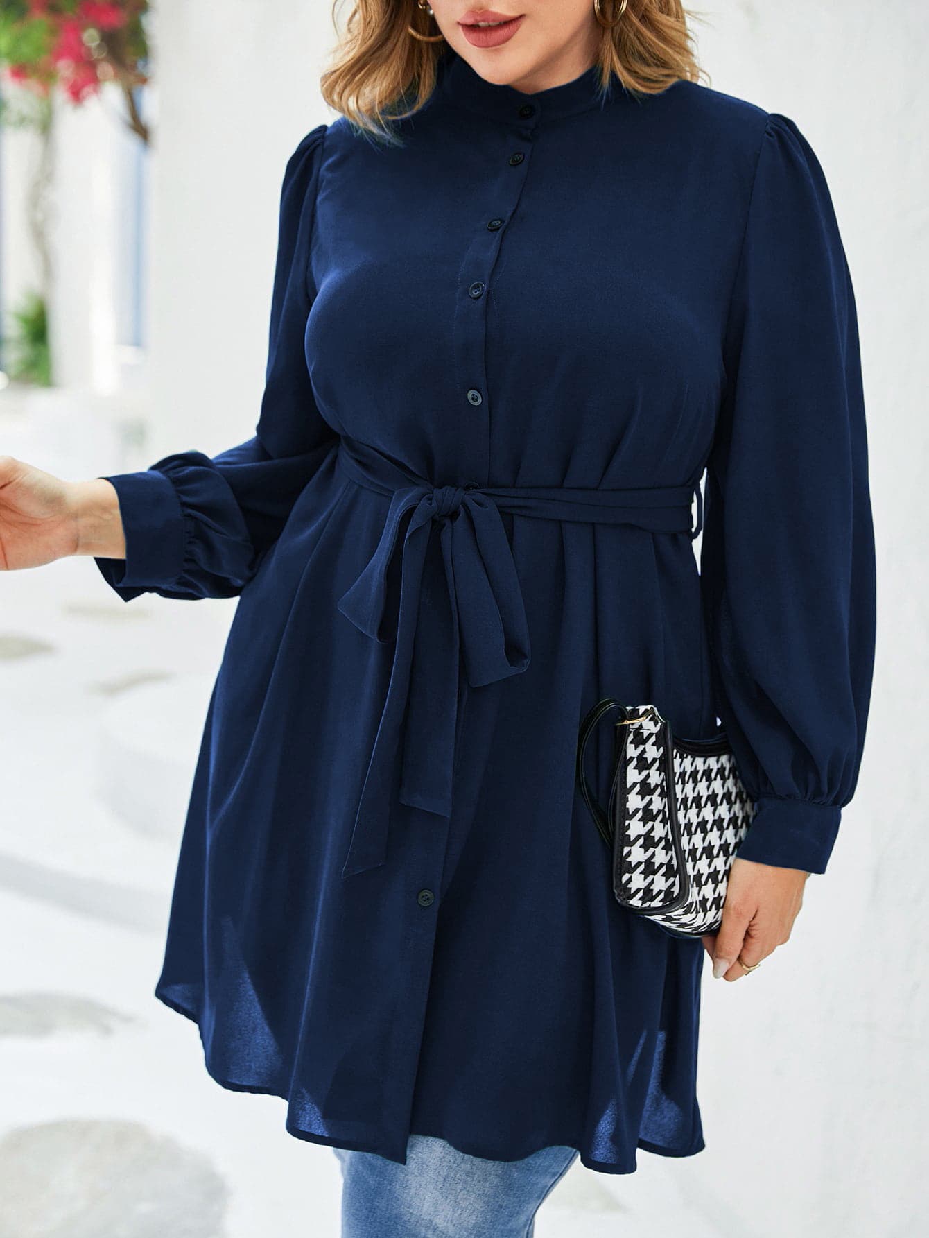 Modelyn Camisa unicolor con botón con cinturón largo - Azul Marino - Ver 1