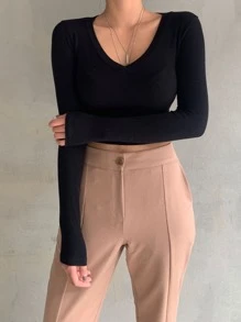 DAZY Áo thun crop top tay dài cổ chữ V trơn - màu đen - Xem 9