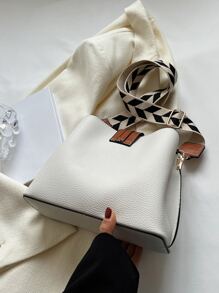 时尚百搭复古风斜挎包，小众设计，纯色简约轻巧，可调节肩带水桶包，几何肩带单肩包，适合上班、通勤、外出、约会、逛街、送礼。