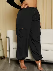 SHEIN SXY 大碼翻蓋口袋腰部抽繩工裝降落傘褲 - 黑色 - 查看 3