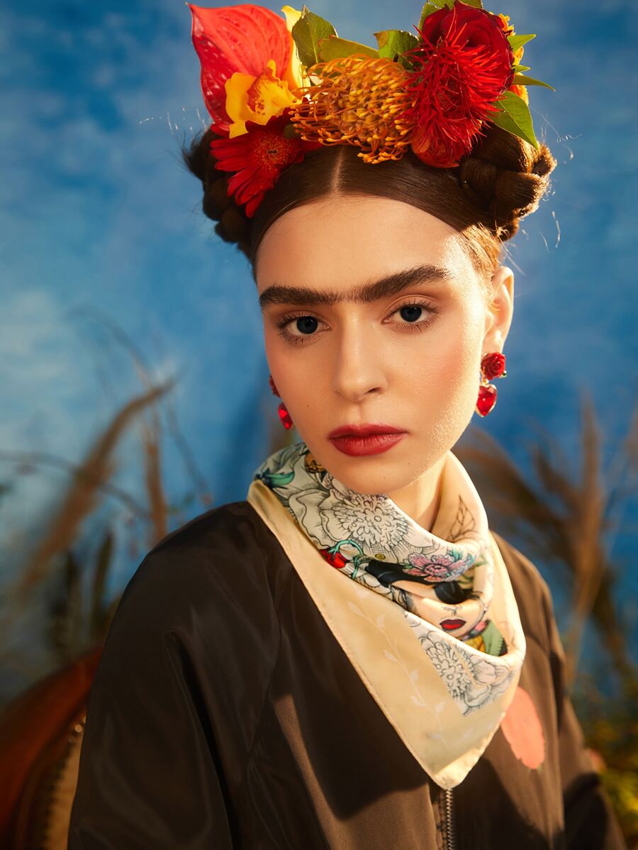 Frida Kahlo X SHEIN 花卉與圖案圍巾,優雅風格 - 彩色 - 查看 1
