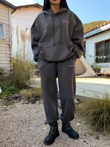 DAZY Conjunto de chándal de sudadera con capucha y pantalón de chándal con cordón y gráfico de letra para mujer - Gris Oscuro - Ver 5